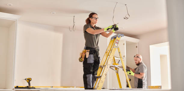 Best Emergency Electrical Repair  in Clintonville, WI